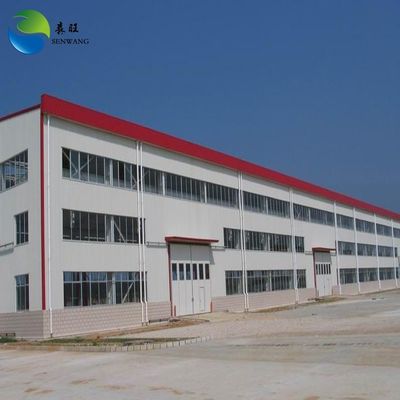 লাইভ লোড 0.5KNm2 ইস্পাত কাঠামো কর্মশালা অপশনাল আলো সিস্টেম এবং রঙিন ইস্পাত প্যানেল অন্তর্ভুক্ত বাণিজ্যিক জন্য প্রাচীর উপাদান