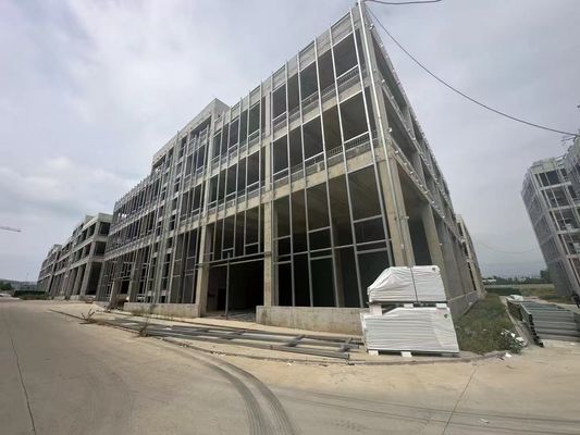 Z বা C Purlin প্রধান ইস্পাত ফ্রেম প্রিফ্যাব্রিকেটেড ধাতু গুদাম দীর্ঘমেয়াদী স্থায়িত্ব